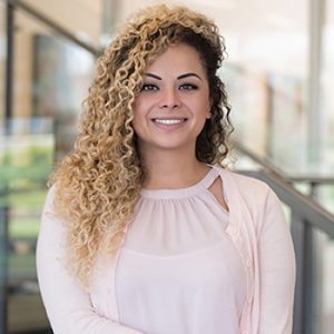 Dr. Adriana Ruiz